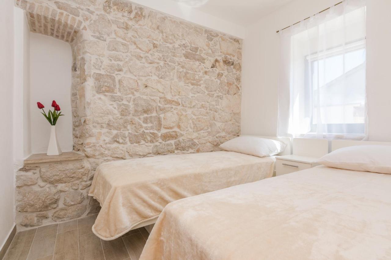 Apartmani Mustaca Dvori Privlaka  Ngoại thất bức ảnh